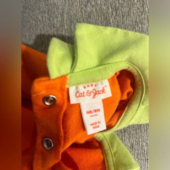 BUNDLE 3 baby items for $ 5. Target brand Cat & Jack newborn pumpkin outfit - Picture 2 of 2